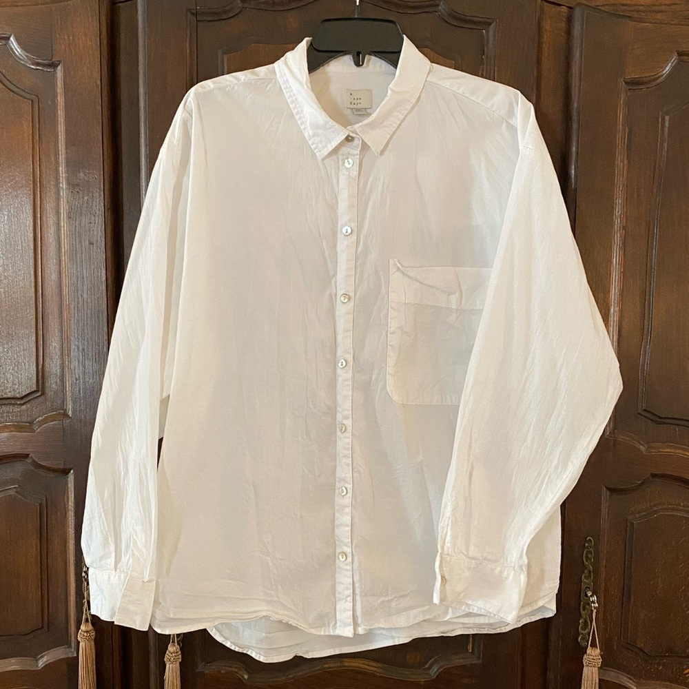 Crisp white cotton button front blouse boxy cut cotton spandex blend XXL